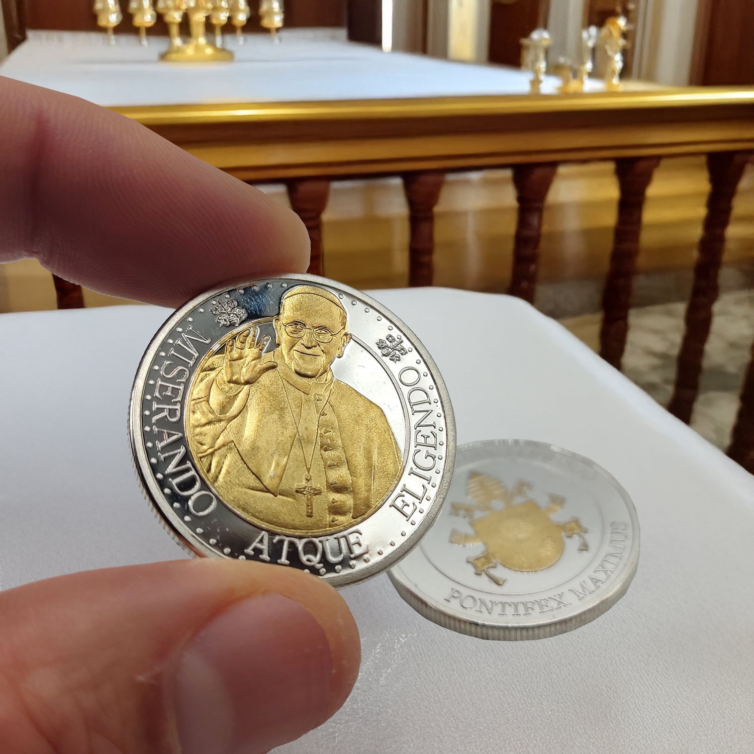 Commemorative medal of Pope Francis. Silver-plated with gold finish.