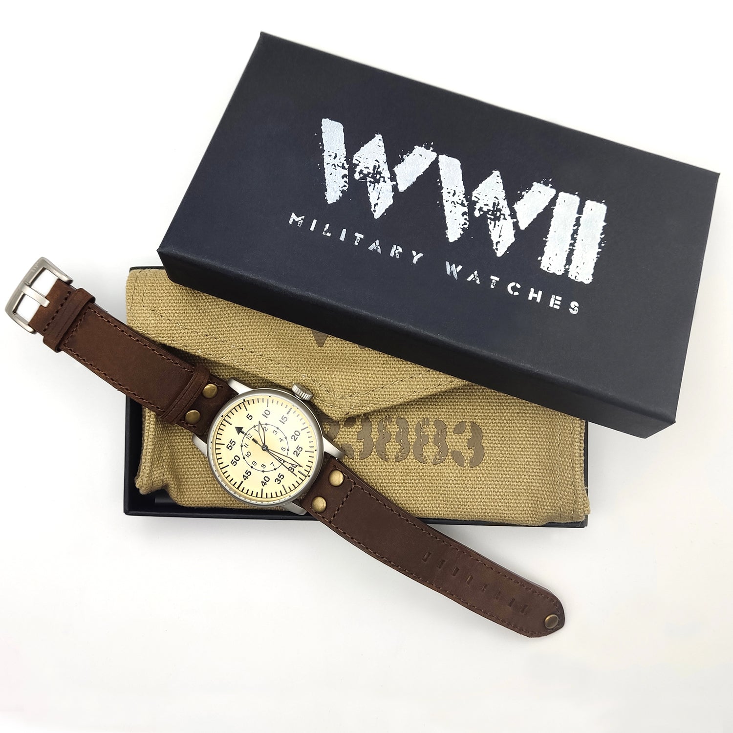 World War II Luftwaffe military watch: lightweight design, Swiss quartz, water resistant.