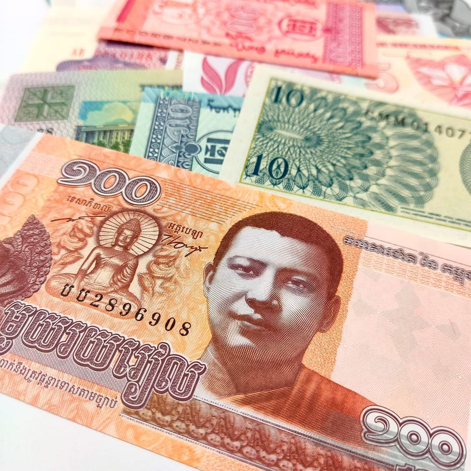 25 billetes auténticos de todo el mundo | Certificados