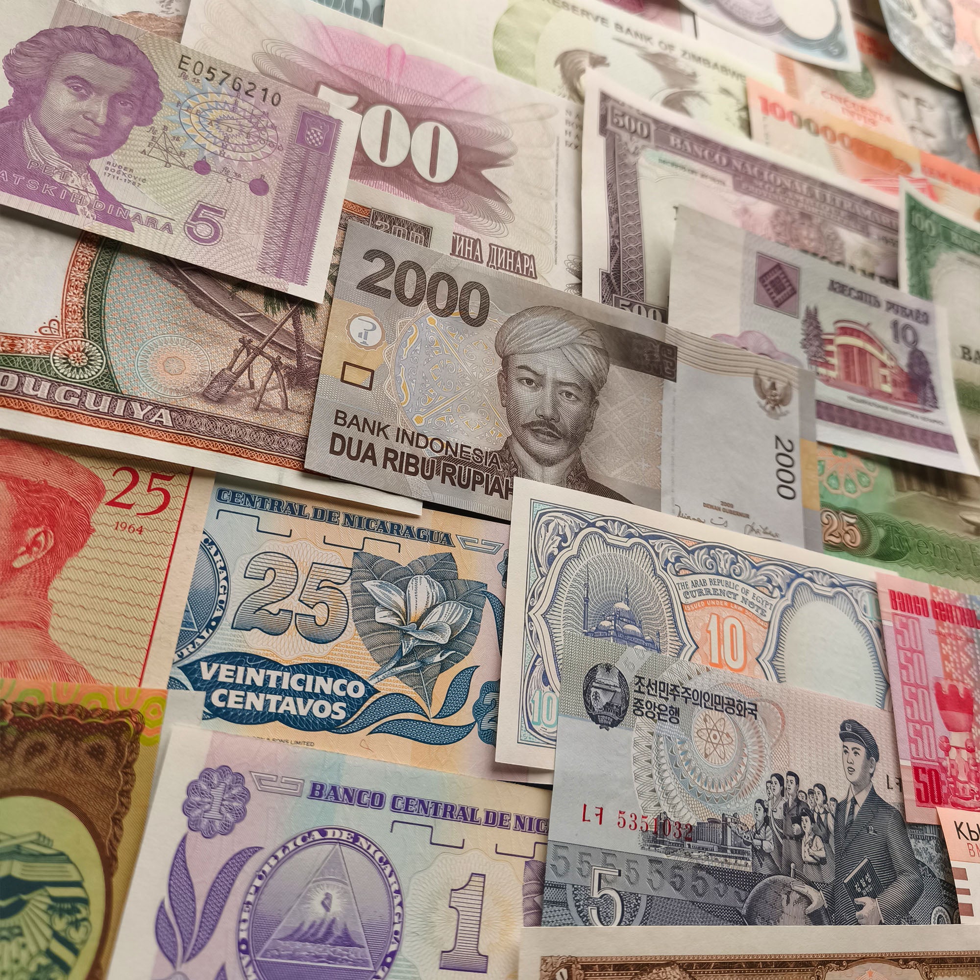 100 billetes auténticos de todo el mundo | Certificados
