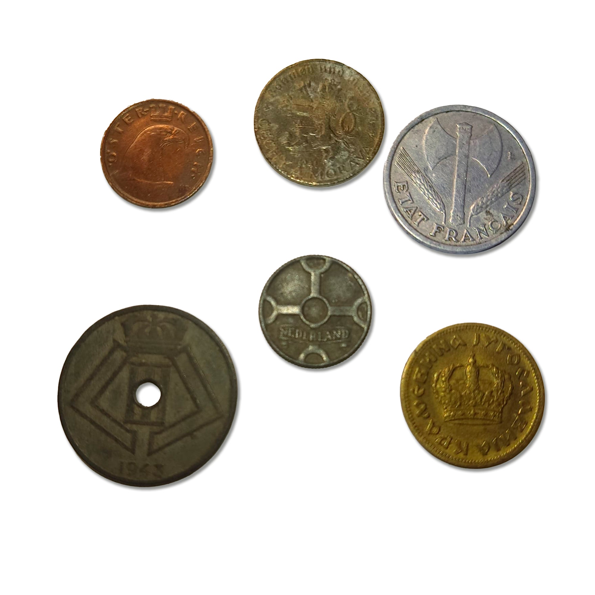 Weltwährung des 2. Weltkriegs – 6 Münzen, die während des 2. Weltkriegs von den Deutschen in den von ihnen besetzten Gebieten verwendet wurden (1925–1945). Besondere Erinnerungsstücke aus dem 2. Weltkrieg für Sammler, Echtheitszertifikat inklusive. 