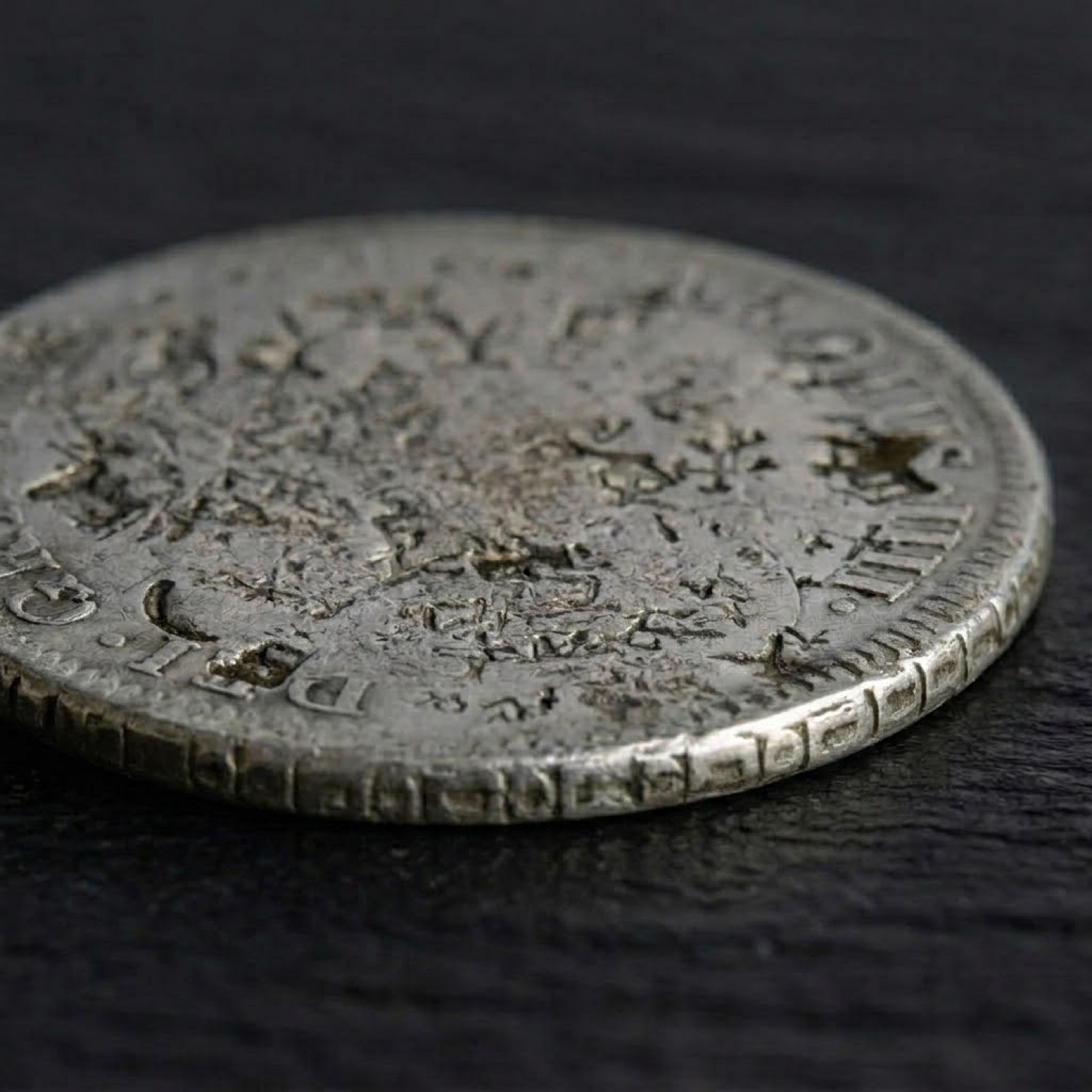 Moneda de 8 Reales españoles con Resellos Asiáticos – El Comercio de Occidente y Oriente | Certificada