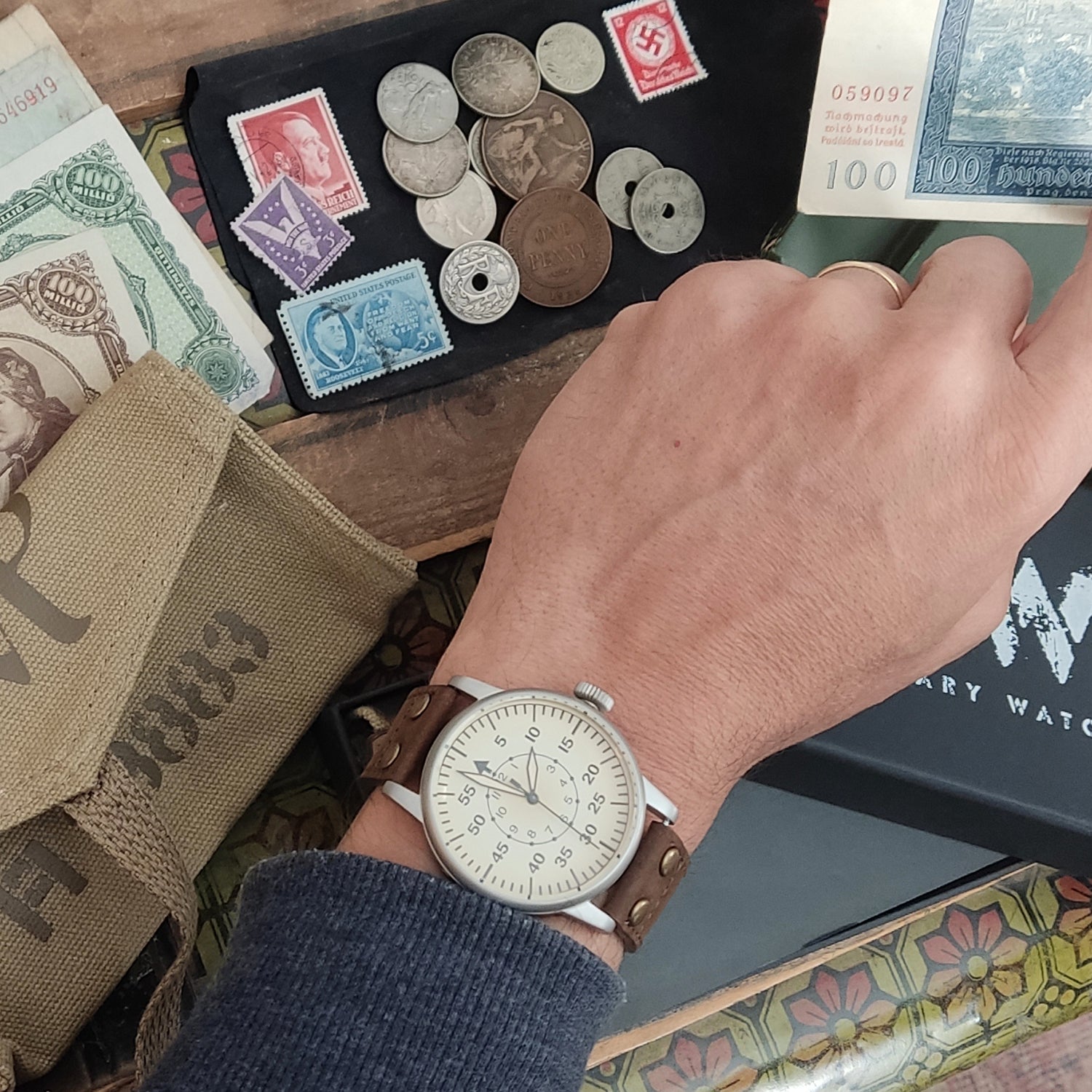 WW2 Luftwaffe Military Watch: Light Design, Swiss-Quartz, Water Resistant