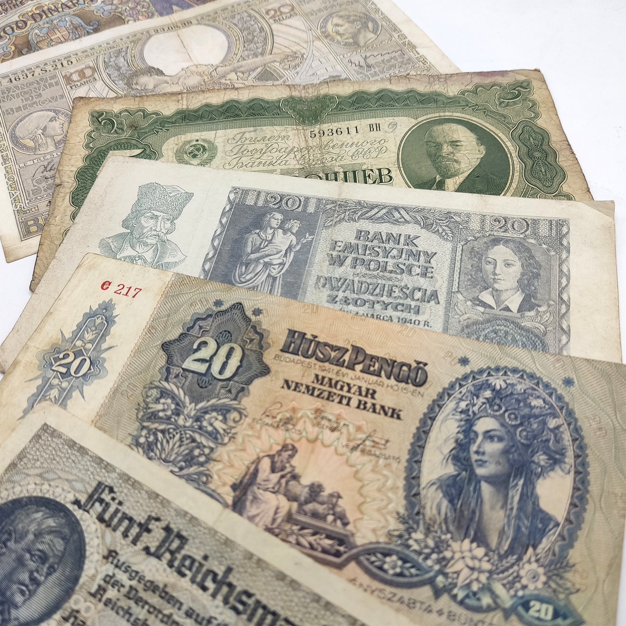 WW2 Original Banknotes: 10 Circulated Notes from Europe + Certificate